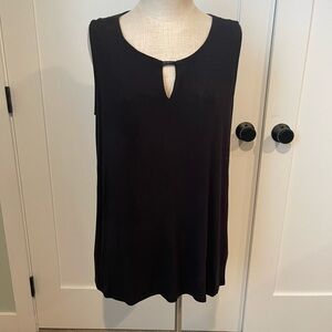 Lyssé Black Sleeveless Top
